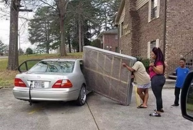 Wenn der Einkauf nicht ins Auto passt einkauf auto