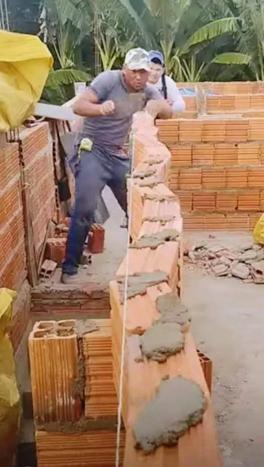 gerade mauer