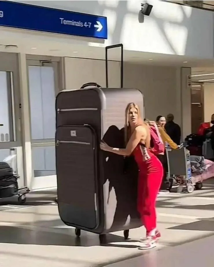 Schatz, ich habe alles eingepackt frau-koffer