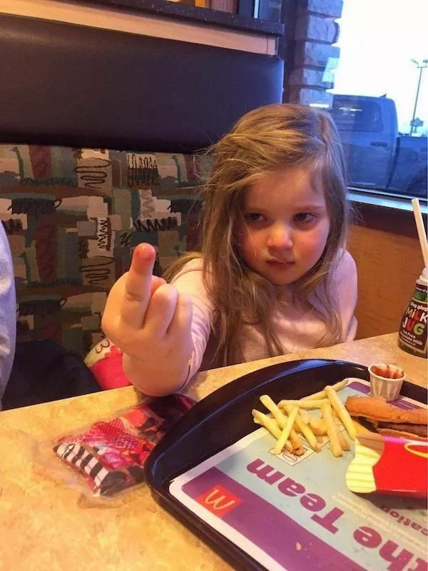 Wenn Kinder schlechte Laune haben maedchen-laune