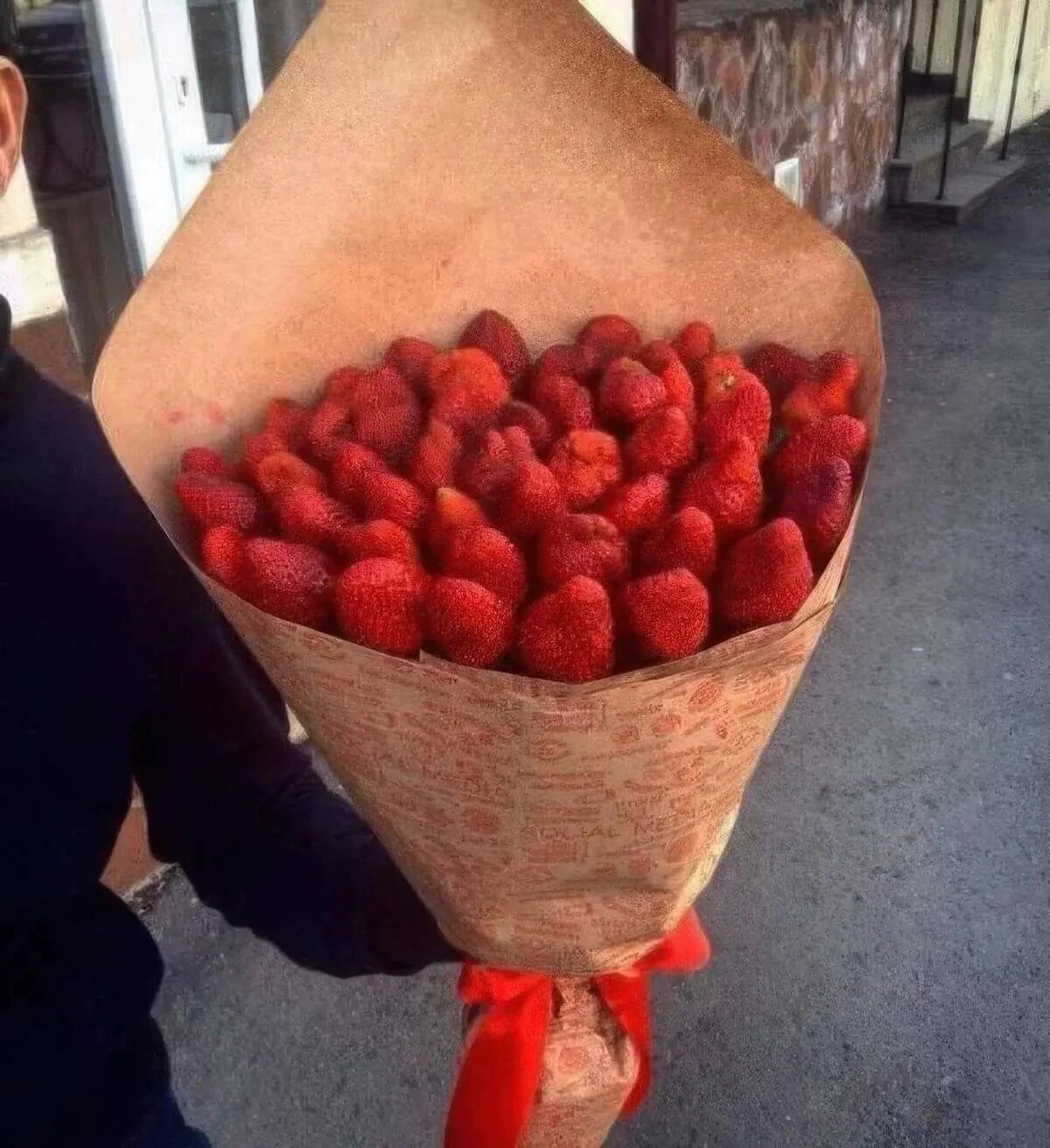 Warum müssen es immer Rosen sein? rosen-erdbeeren